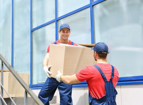 Packing and loading boxes for a flat move in Clapham