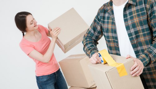 Careful transport of furniture and boxes for Clapham customers